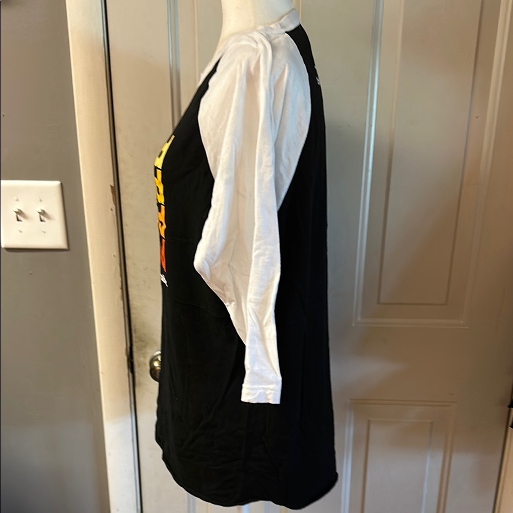Black and White VetsAid Graphic Tee - Picture 2 of 6